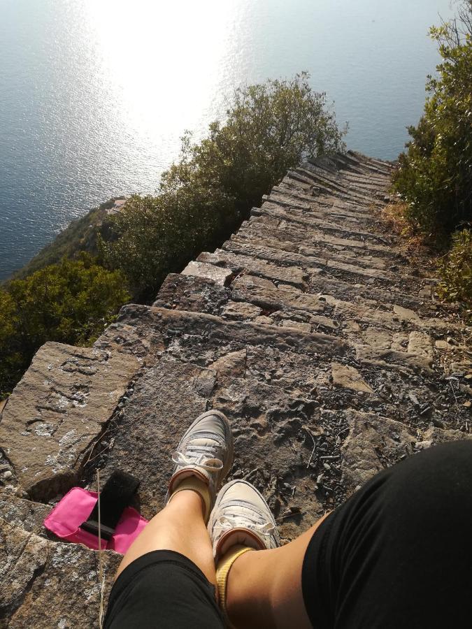 Affittacamere Le Oche Riomaggiore Bagian luar foto